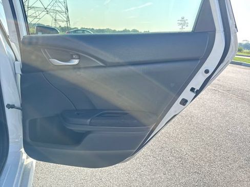 Used 2019 Honda Civic EX image 16