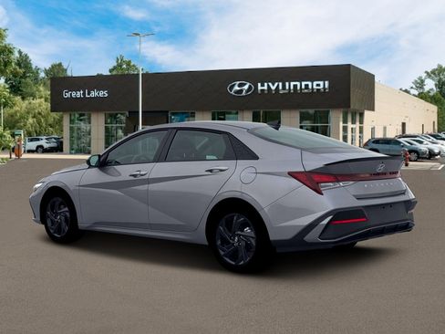 New 2026 Hyundai Elantra Sport image 4