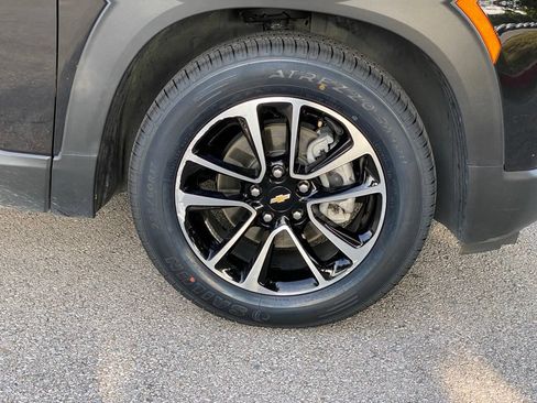 Used 2025 Chevrolet TrailBlazer LT FWD image 29