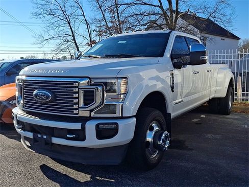 Used 2022 Ford F350 Platinum image 3