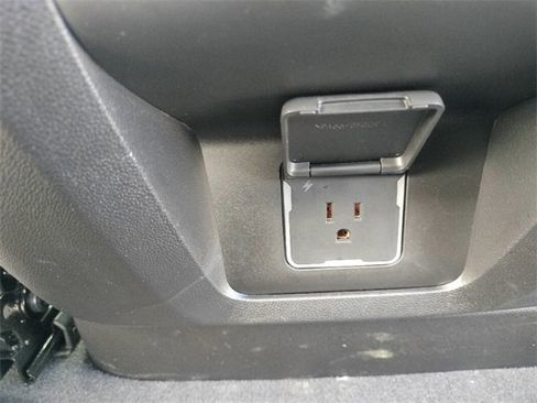 Used 2024 Chevrolet Tahoe High Country image 29