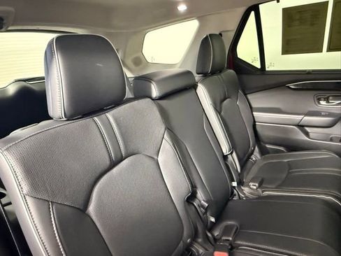 Used 2024 Honda Pilot Elite image 49