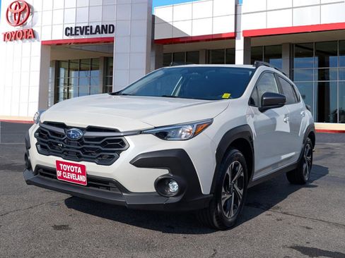 Used 2024 Subaru Crosstrek 2.0i Premium image 5