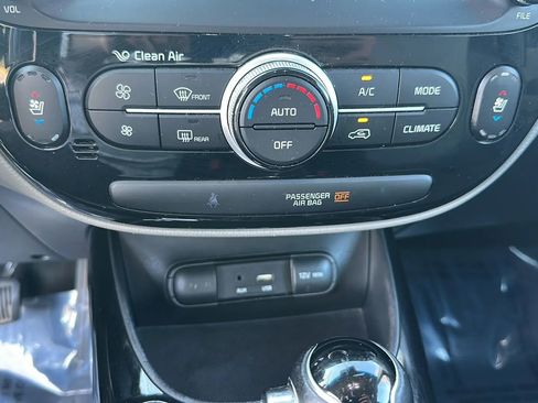 Used 2017 Kia Soul + w/ Primo Package image 42