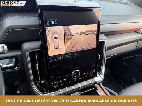 Used 2025 GMC Yukon Denali w/ Sun & Power Step Package image 31