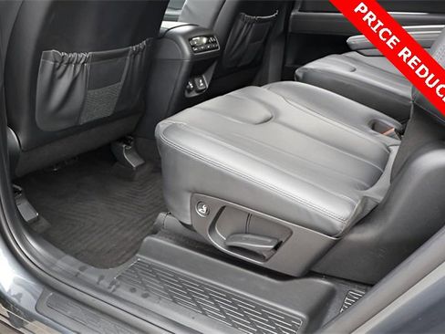 Used 2022 Hyundai Palisade SEL w/ Premium Package image 18