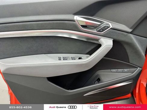 Certified 2022 Audi e-tron S Prestige w/ Prestige Package AWD/4WD image 18