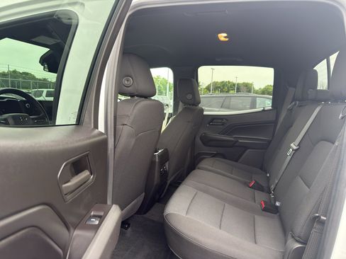 Used 2024 Chevrolet Colorado Trail Boss w/ Technology Package AWD/4WD image 29