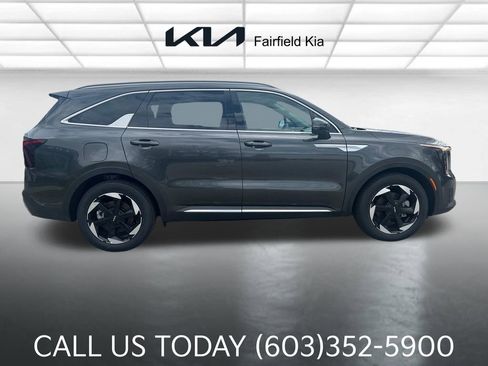 New 2025 Kia Sorento EX AWD/4WD image 6