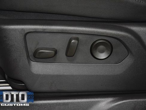 Used 2025 Chevrolet Silverado 1500 ZR2 w/ Technology Package AWD/4WD image 47