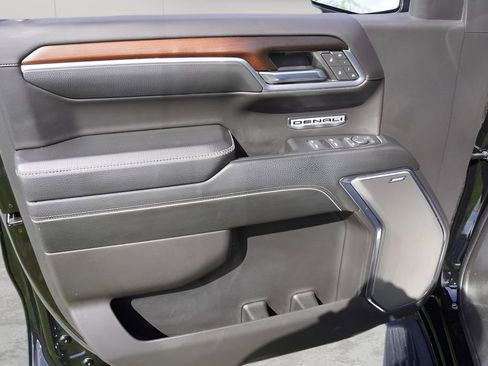 Used 2024 GMC Sierra 1500 Denali w/ Technology Package image 17