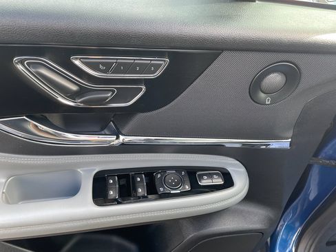 Used 2021 Lincoln Corsair Reserve w/ Equipment Group 201A image 16