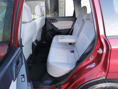 Used 2015 Subaru Forester 2.5i Premium w/ All-Weather Package AWD/4WD image 33