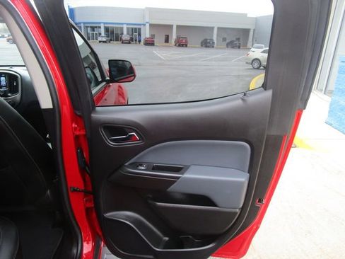 Used 2018 Chevrolet Colorado Z71 AWD/4WD image 22