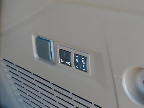 New 2026 GMC Yukon Denali w/ Sun & Power Step Package image 28