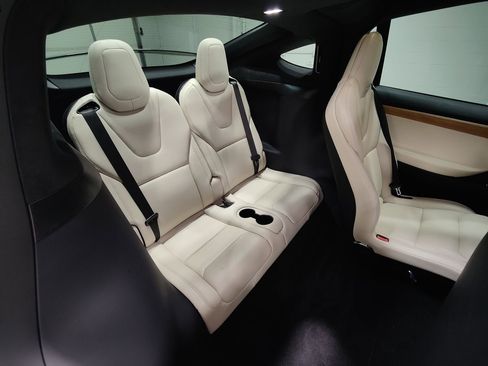 Used 2020 Tesla Model X Long Range image 15