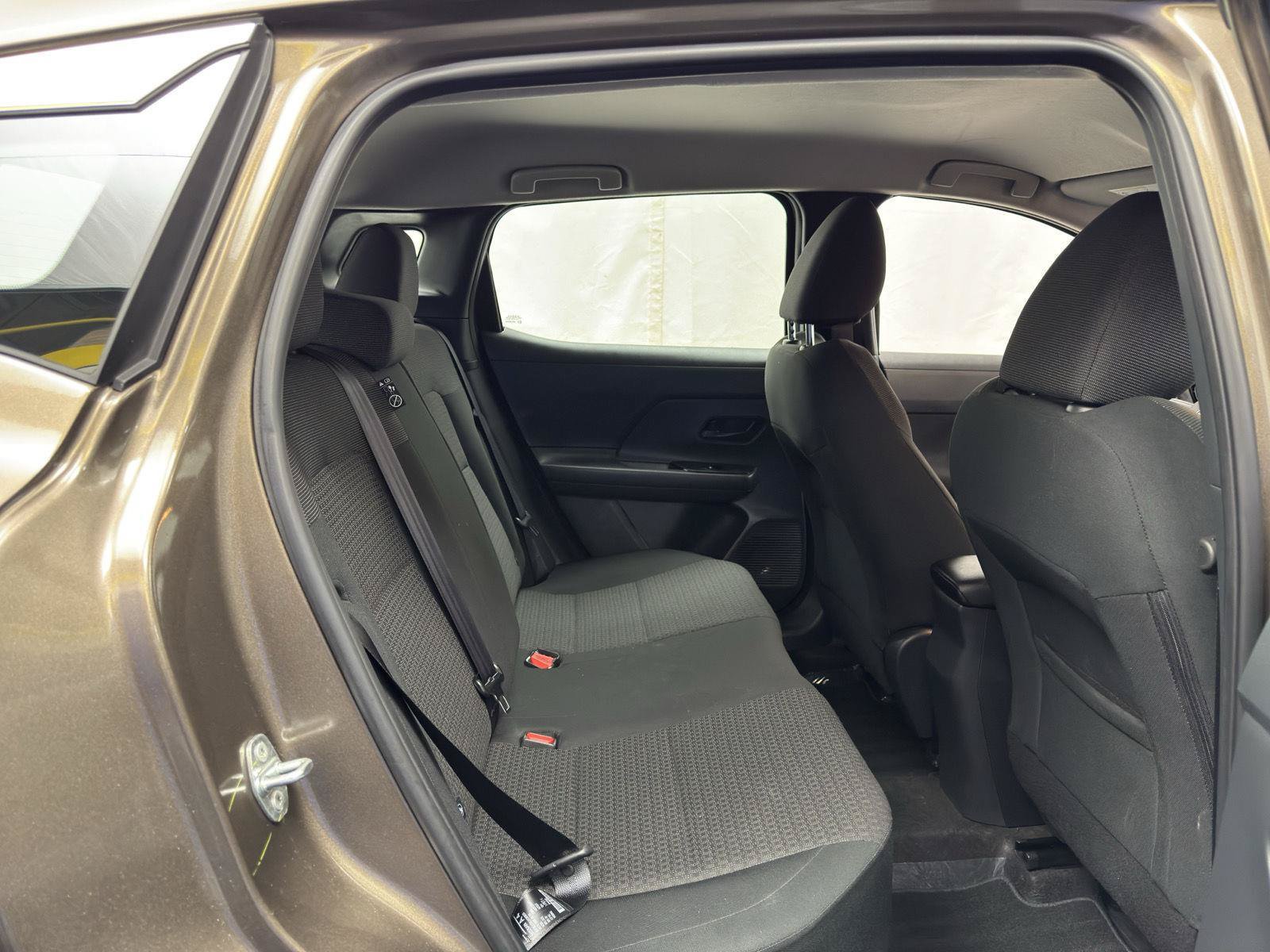 Used 2025 Nissan Kicks S AWD/4WD image 34