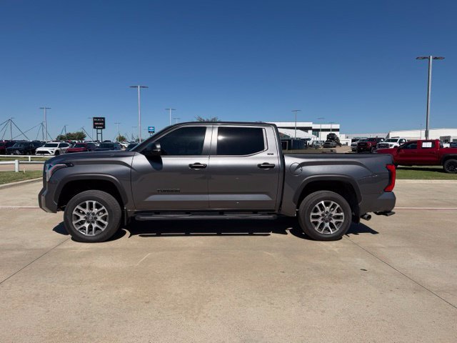 Used 2025 Toyota Tundra SR5 AWD/4WD image 7