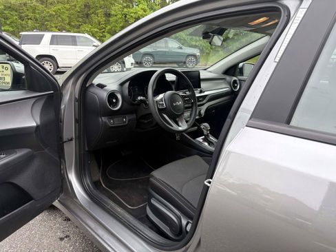 Certified 2024 Kia Forte LXS FWD image 12
