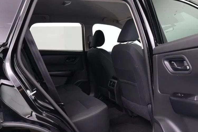 Used 2024 Nissan Rogue S FWD image 15