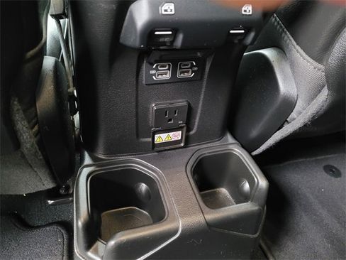 Used 2023 Jeep Gladiator Rubicon w/ Cold Weather Group image 10