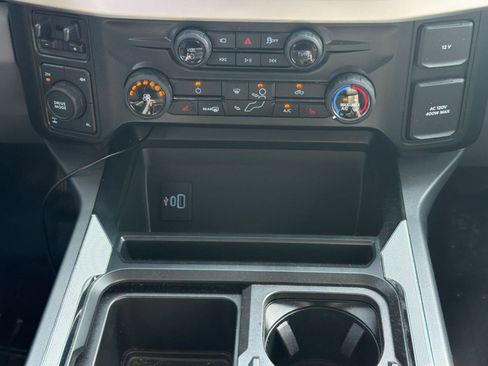 Used 2025 Ford F250 XLT w/ Black Appearance Package AWD/4WD image 21