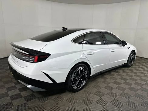 Used 2024 Hyundai Sonata SEL w/ Convenience Package image 3