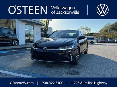 Certified 2025 Volkswagen Jetta SE w/ Sunroof Package