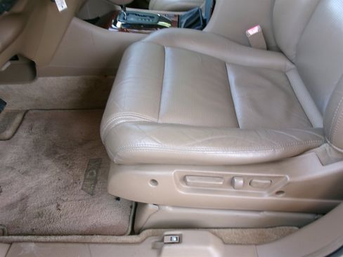 Used 2005 Acura MDX Touring AWD/4WD image 12