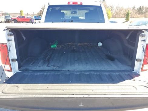 Used 2018 RAM 1500 Tradesman w/ Chrome Appearance Group image 7