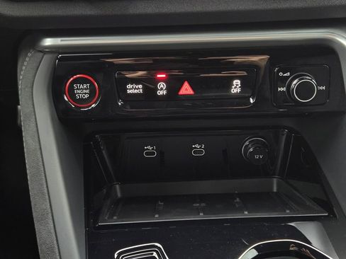 New 2025 Audi SQ5 Premium Plus image 23