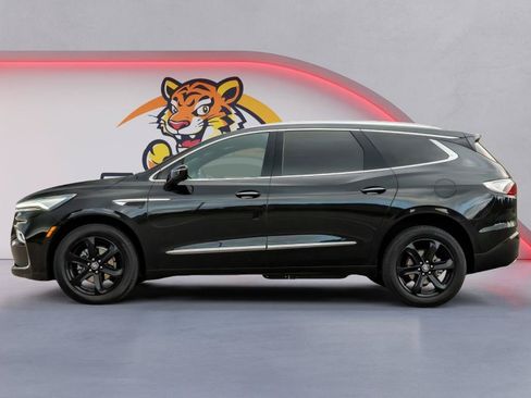 Used 2024 Buick Enclave Essence w/ Sport Touring Edition FWD image 9