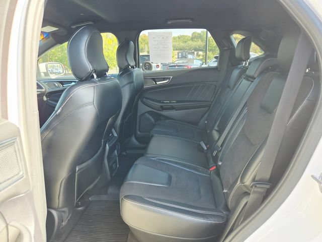 Used 2019 Ford Edge ST w/ Cold Weather Package AWD/4WD image 12