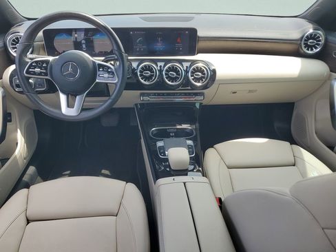 Used 2020 Mercedes-Benz CLA 250 image 11