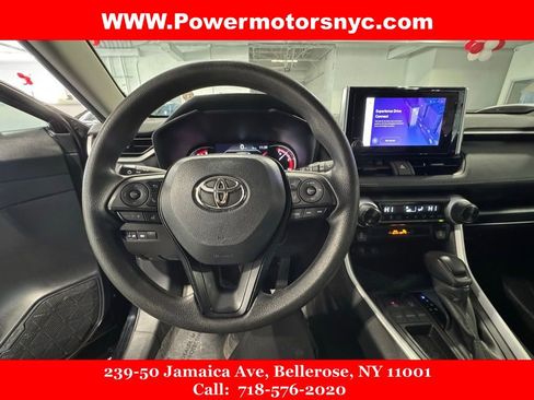 Used 2024 Toyota RAV4 XLE image 20