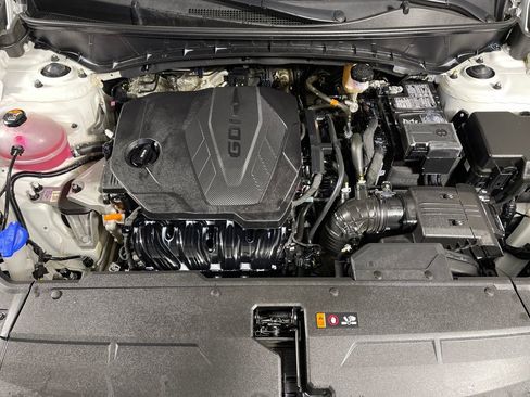 Certified 2025 Hyundai Tucson SEL image 9