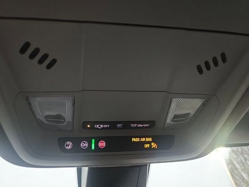 Used 2023 Chevrolet Blazer LT image 16