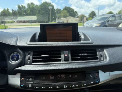 Used 2011 Lexus CT 200h Premium w/ Premium Audio Pkg FWD image 18
