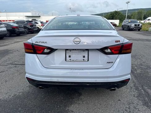 Certified 2024 Nissan Altima 2.5 SR w/ SR Premium Package AWD/4WD image 6