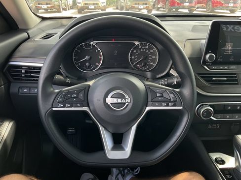 New 2026 Nissan Altima 2.5 SV FWD image 24