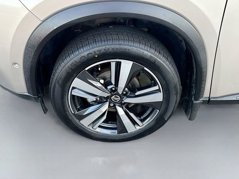 Used 2021 Nissan Rogue Platinum image 31