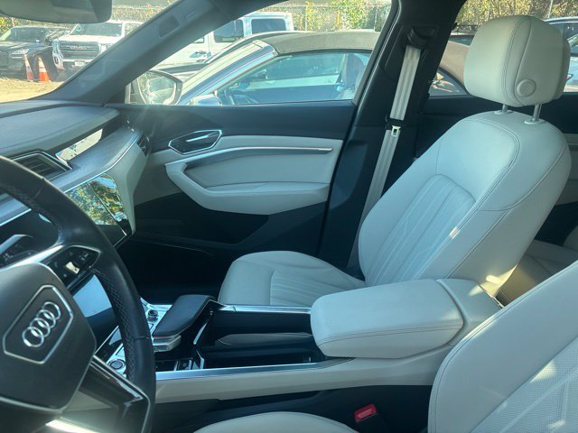 Used 2024 Audi Q8 e-tron Premium Plus w/ Premium Plus Package AWD/4WD image 4