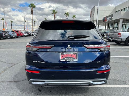 New 2025 Mitsubishi Outlander SE image 44