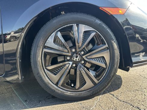 Used 2018 Honda Civic EX image 13