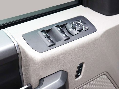 Used 2016 Ford F150 XLT w/ Equipment Group 302A Luxury image 15