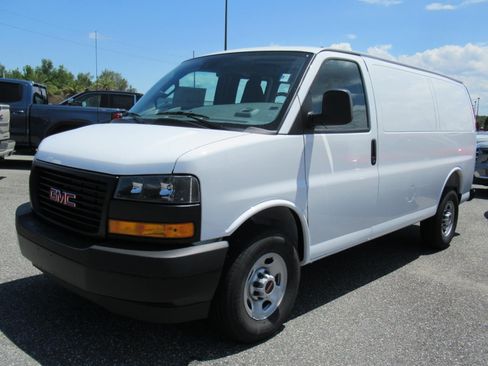 New 2026 GMC Savana 2500 w/ Safety Package RWD image 3