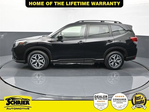Used 2024 Subaru Forester Premium image 4