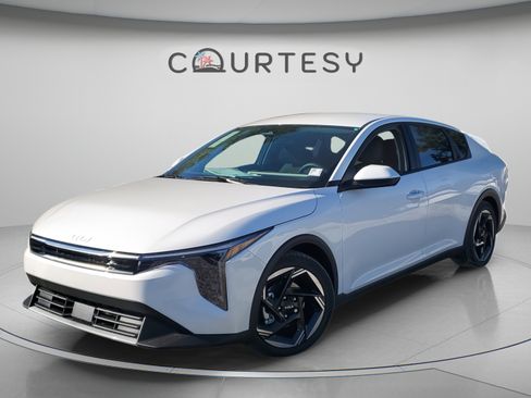 New 2025 Kia K4 EX FWD image 1