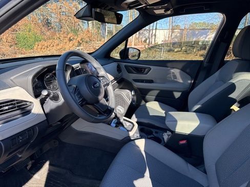 Used 2025 Subaru Forester Premium w/ Convenience Package #1 image 8