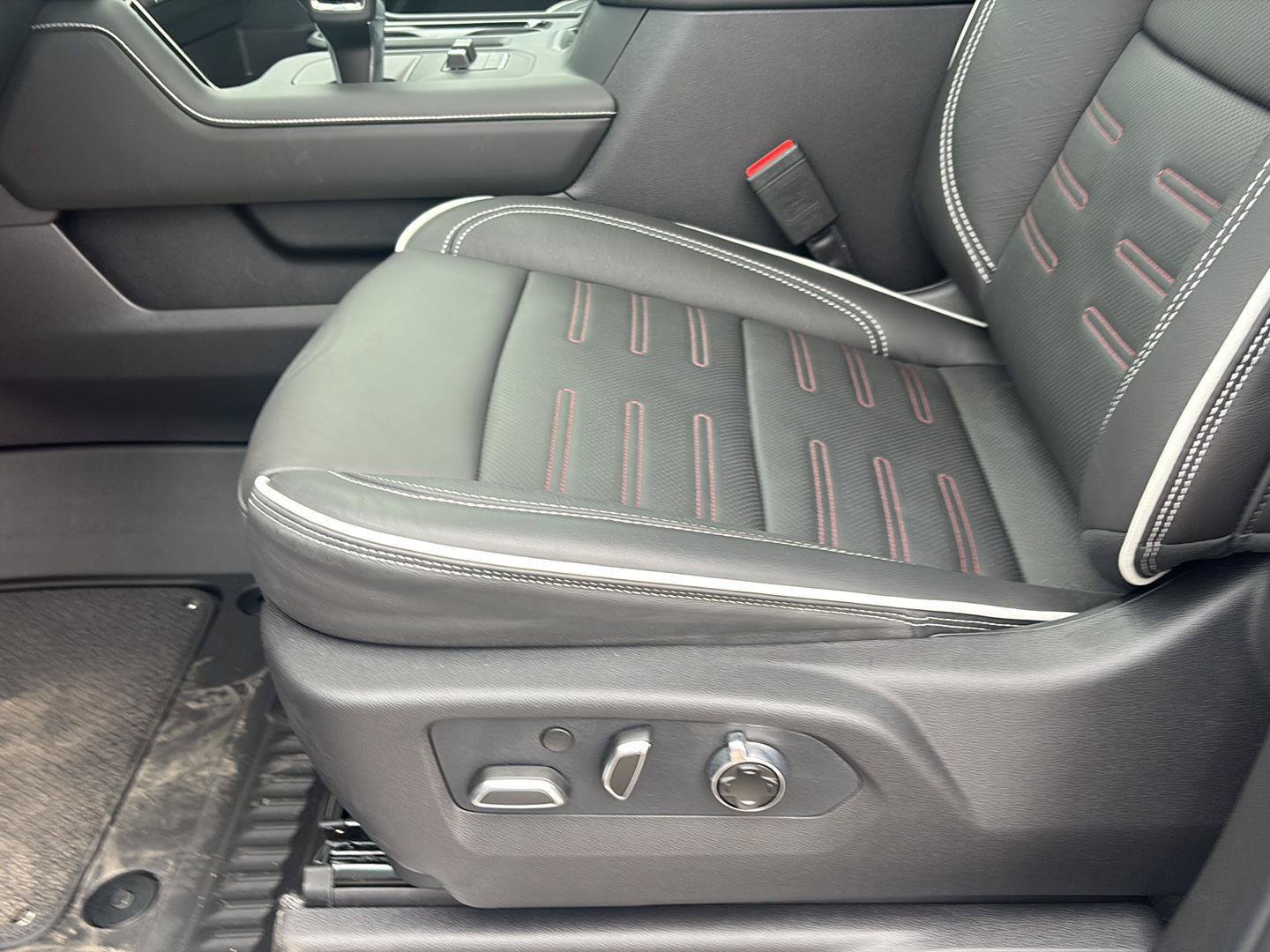 Used 2026 GMC Sierra 1500 AT4X AWD/4WD image 12